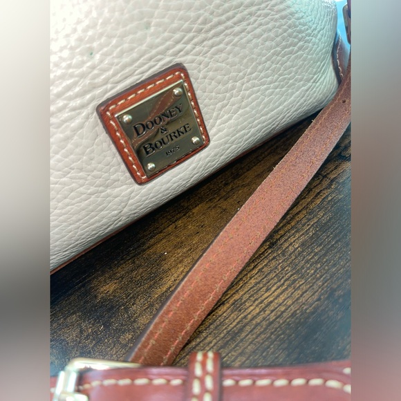 Dooney & Bourke Pebble Grain Crossbody - Picture 3 of 11